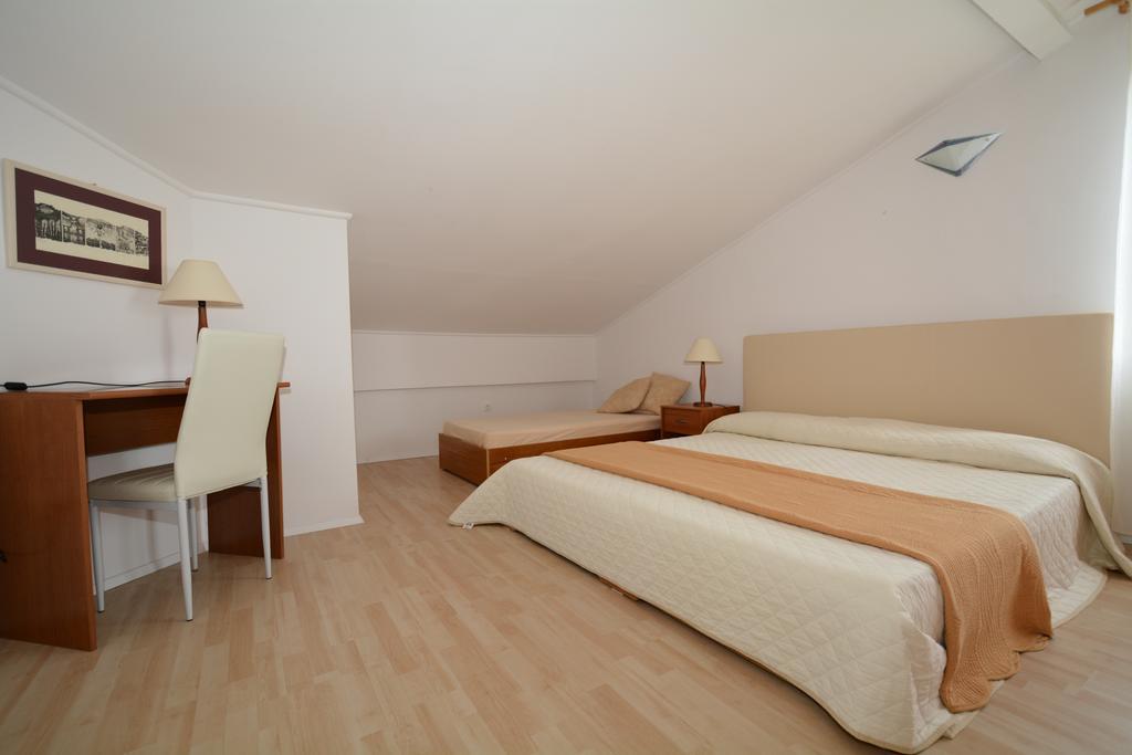 Apartments Gala ポレッチ 部屋 写真