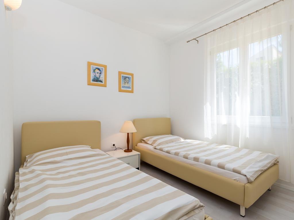 Apartments Gala ポレッチ エクステリア 写真